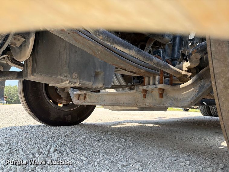 image for item DV7303 2018 Kenworth T680 semi truck
