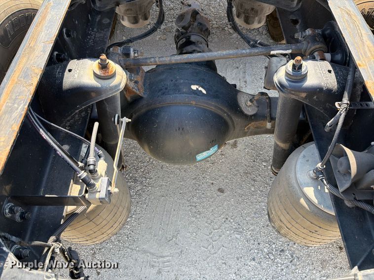 image for item DV7303 2018 Kenworth T680 semi truck