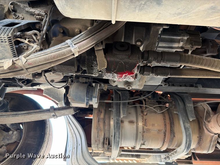 image for item DV7303 2018 Kenworth T680 semi truck
