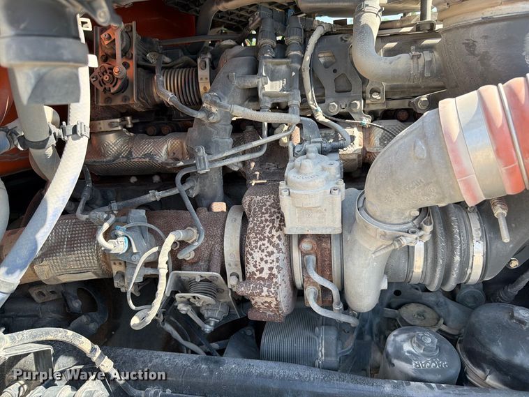 image for item DV7303 2018 Kenworth T680 semi truck