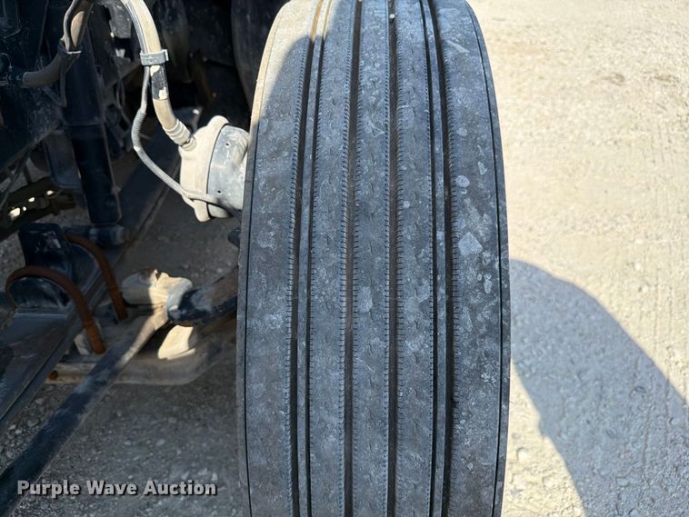 image for item DV7303 2018 Kenworth T680 semi truck