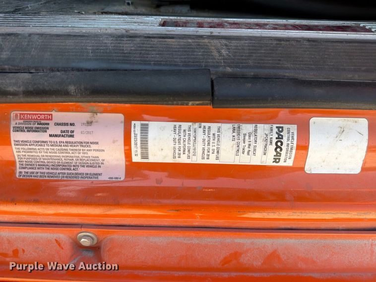 image for item DV7303 2018 Kenworth T680 semi truck