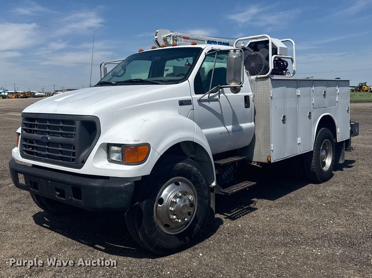 2000 Ford F650 Super Duty utility / service truck
