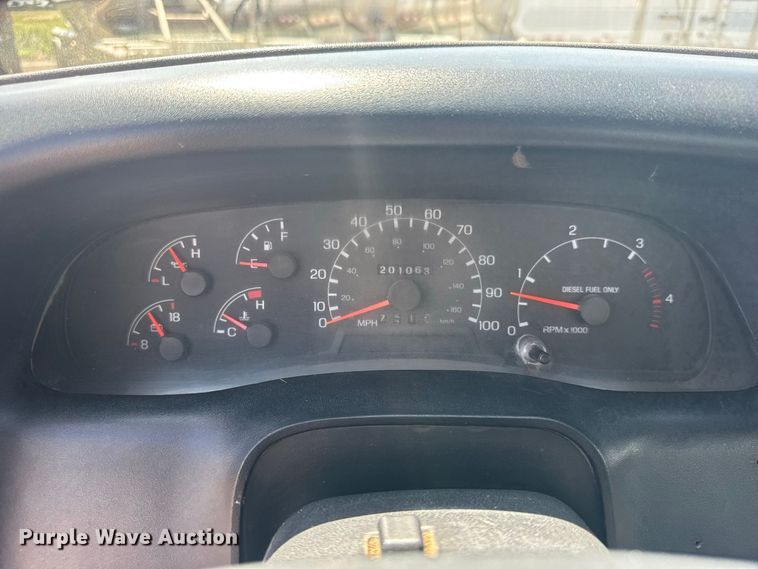 image for item DY3285 2000 Ford F650 Super Duty utility / service truck