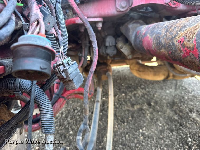 image for item DY3287 2016 Peterbilt 579 truck cab and chassis