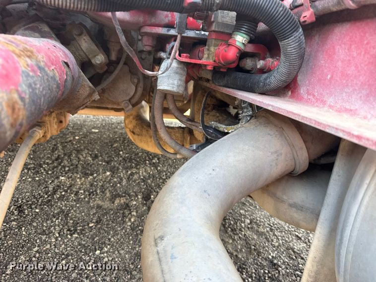 image for item DY3287 2016 Peterbilt 579 truck cab and chassis