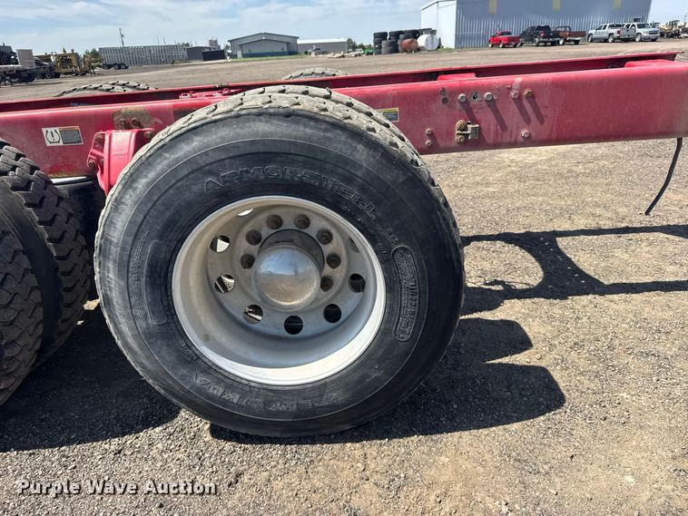 image for item DY3287 2016 Peterbilt 579 truck cab and chassis