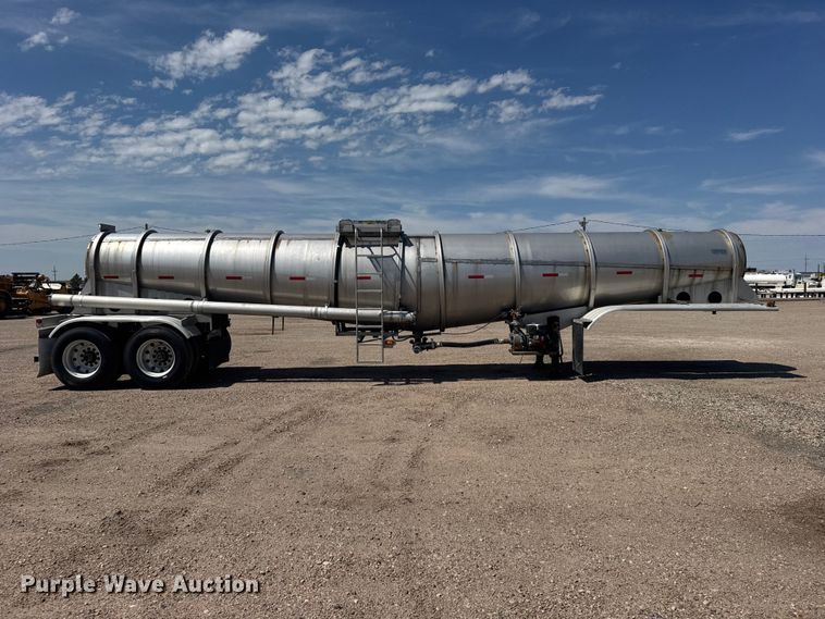image for item DY3290 2013 Bulk Tank International tank trailer