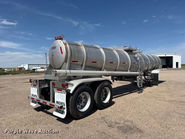 image for item DY3290 2013 Bulk Tank International tank trailer