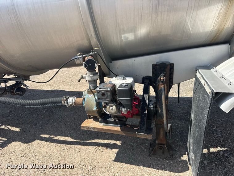 image for item DY3290 2013 Bulk Tank International tank trailer