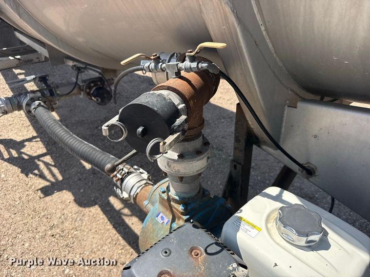 image for item DY3290 2013 Bulk Tank International tank trailer