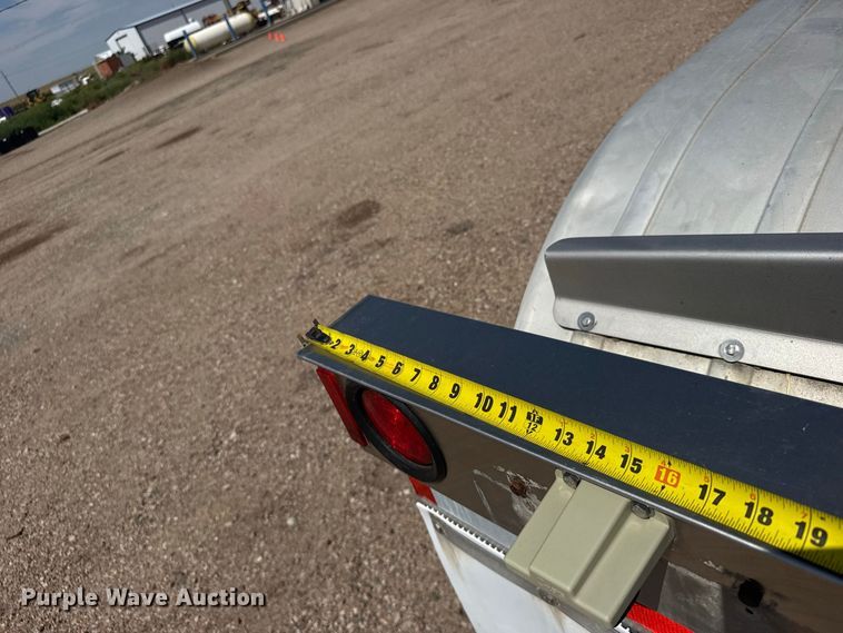image for item DY3290 2013 Bulk Tank International tank trailer