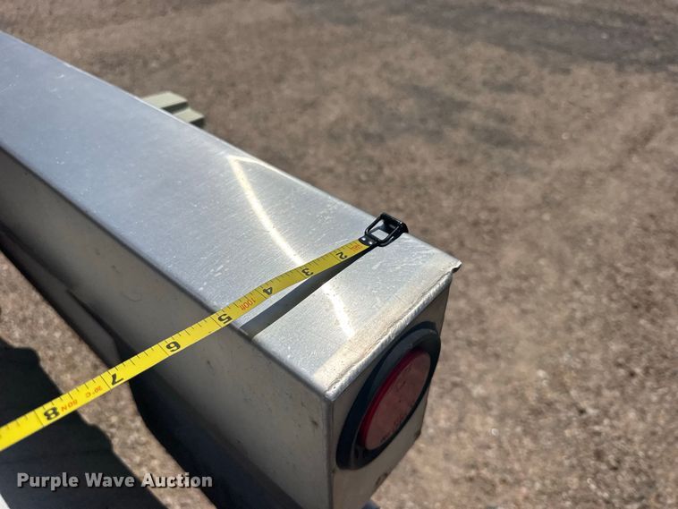 image for item DY3290 2013 Bulk Tank International tank trailer