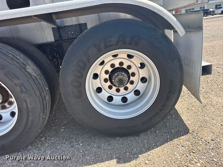 image for item DY3290 2013 Bulk Tank International tank trailer