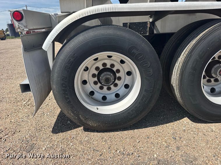 image for item DY3290 2013 Bulk Tank International tank trailer