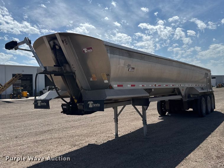 2015 Travis S/97 end dump trailer