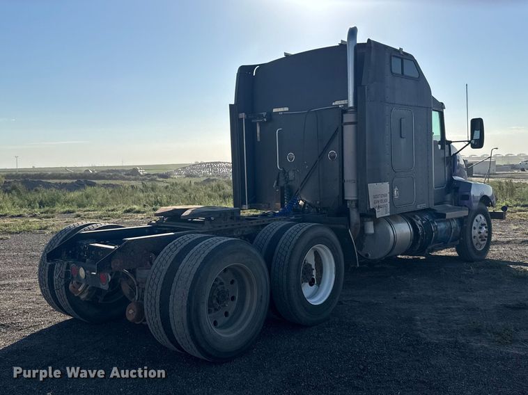 image for item DY3296 1998 Kenworth T600 semi truck