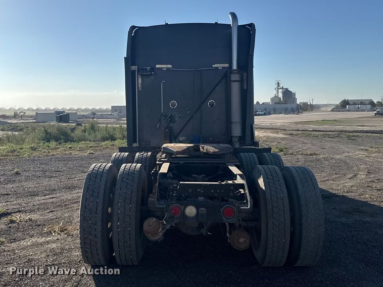image for item DY3296 1998 Kenworth T600 semi truck