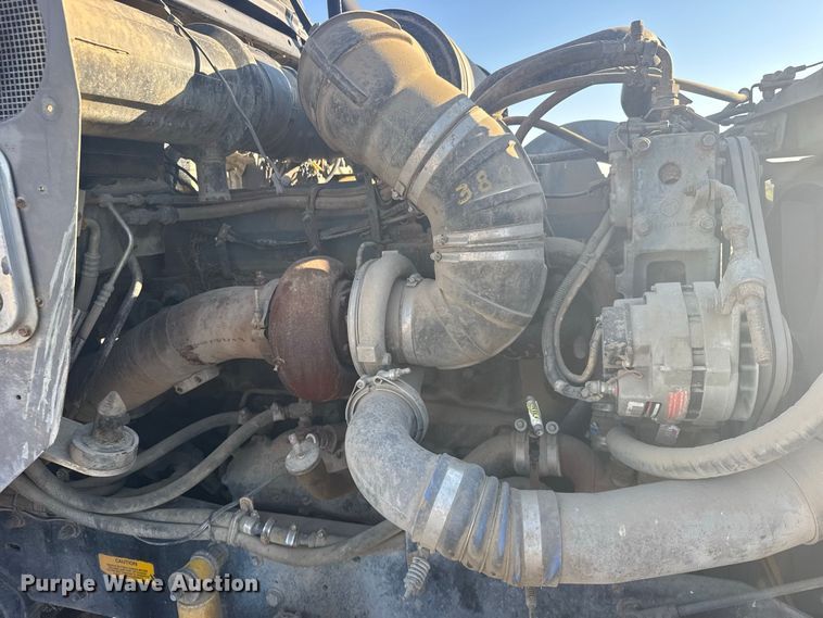 image for item DY3296 1998 Kenworth T600 semi truck