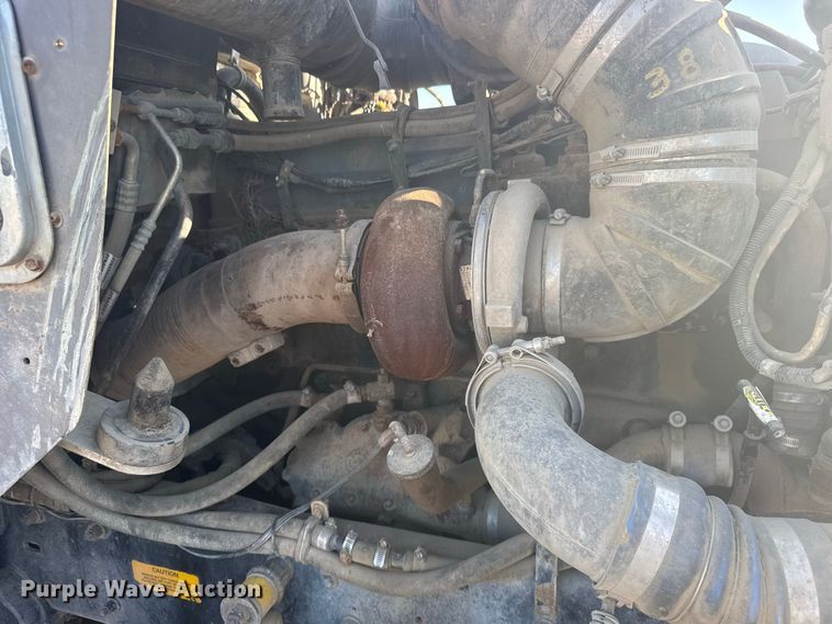 image for item DY3296 1998 Kenworth T600 semi truck