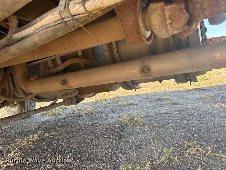 image for item DY3296 1998 Kenworth T600 semi truck