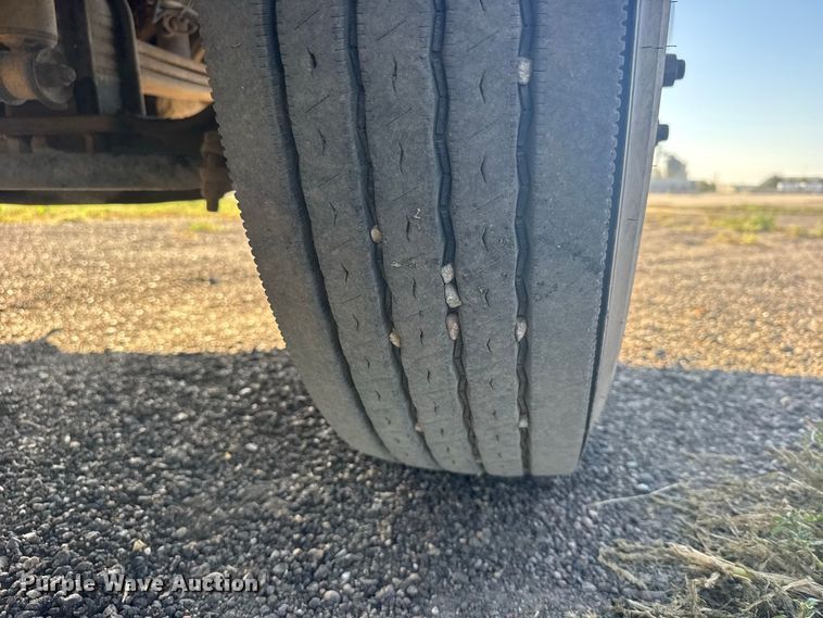 image for item DY3296 1998 Kenworth T600 semi truck