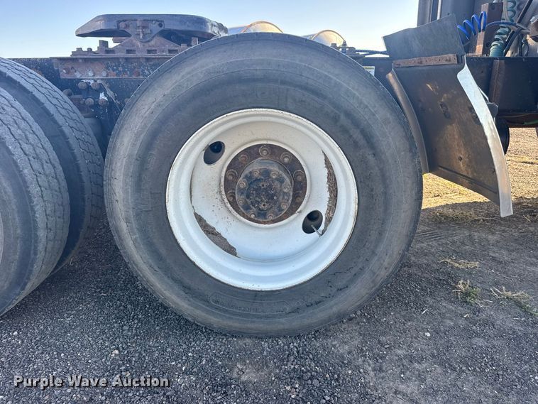 image for item DY3296 1998 Kenworth T600 semi truck