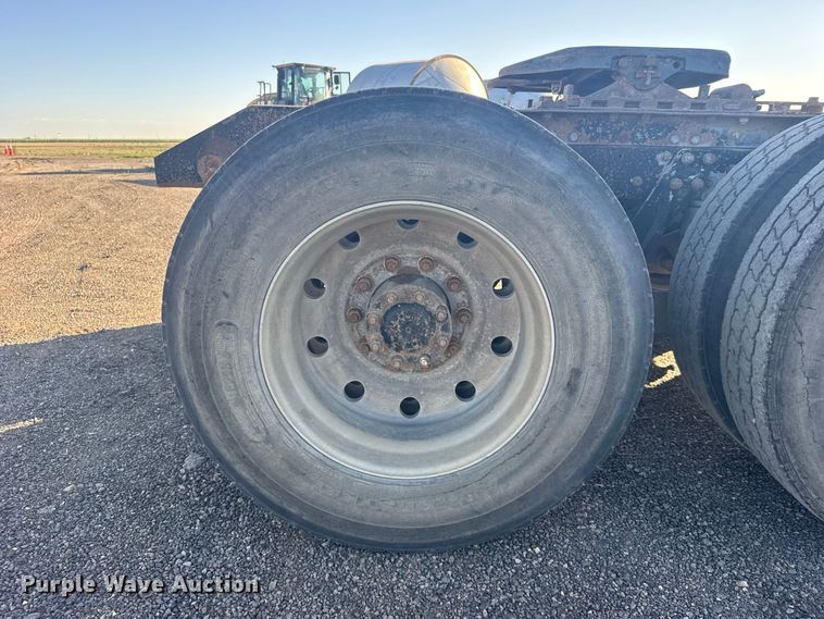 image for item DY3296 1998 Kenworth T600 semi truck