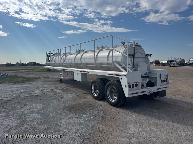 image for item DY3308 2012 Pinsa Cisterna vacuum trailer