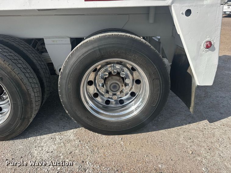image for item DY3308 2012 Pinsa Cisterna vacuum trailer