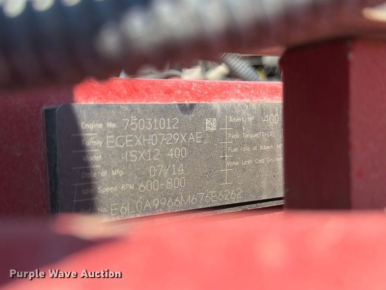 image for item DZ4698 2015 Peterbilt 567 semi truck