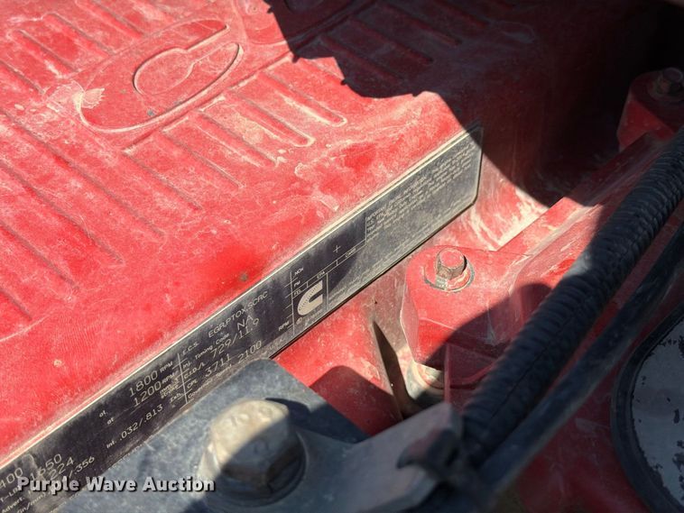 image for item DZ4698 2015 Peterbilt 567 semi truck
