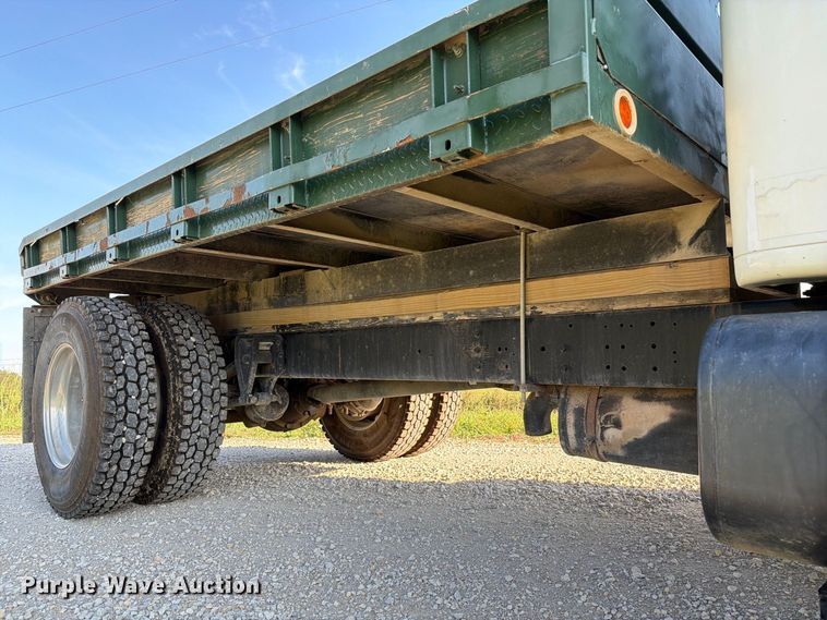 image for item DZ4750 2000 International 4700 Low Profile flatbed truck
