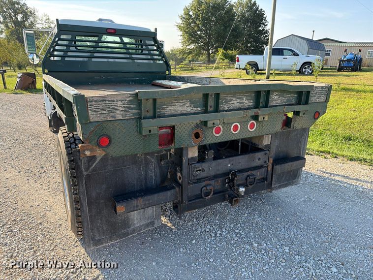 image for item DZ4750 2000 International 4700 Low Profile flatbed truck