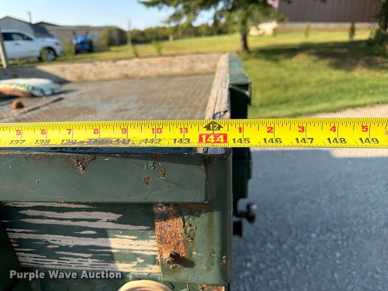 image for item DZ4750 2000 International 4700 Low Profile flatbed truck