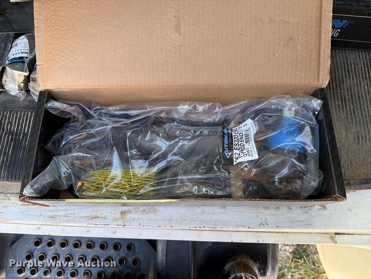 image for item DZ4750 2000 International 4700 Low Profile flatbed truck