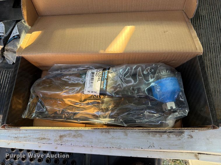 image for item DZ4750 2000 International 4700 Low Profile flatbed truck