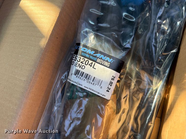 image for item DZ4750 2000 International 4700 Low Profile flatbed truck