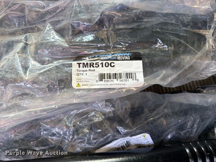 image for item DZ4750 2000 International 4700 Low Profile flatbed truck