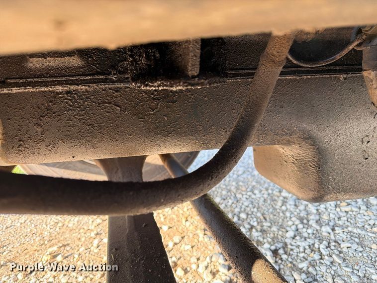image for item DZ4750 2000 International 4700 Low Profile flatbed truck