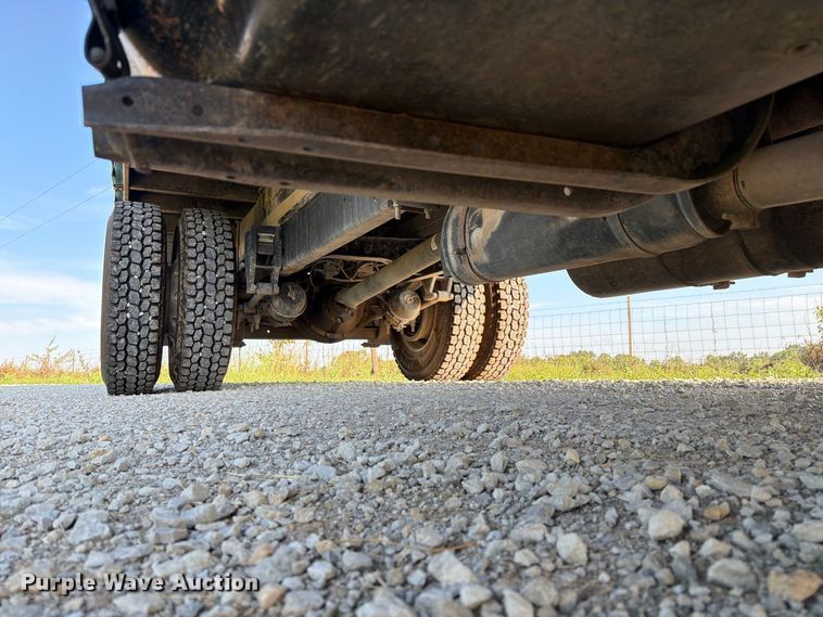 image for item DZ4750 2000 International 4700 Low Profile flatbed truck