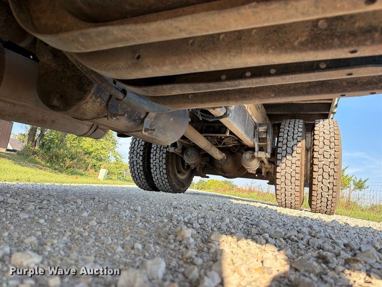 image for item DZ4750 2000 International 4700 Low Profile flatbed truck