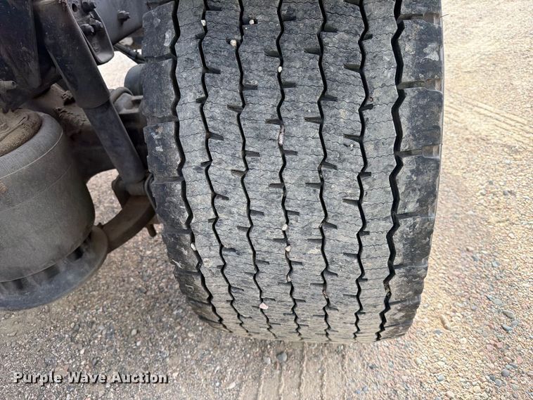 image for item EA0445 2015 Freightliner Cascadia semi truck