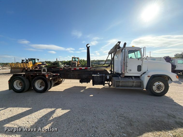 image for item EA7348 2001 Freightliner FLD120 roll-off container truck