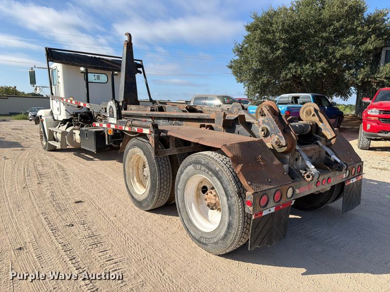 image for item EA7348 2001 Freightliner FLD120 roll-off container truck