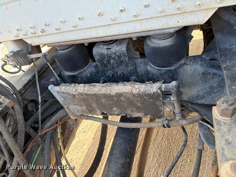image for item EA7348 2001 Freightliner FLD120 roll-off container truck