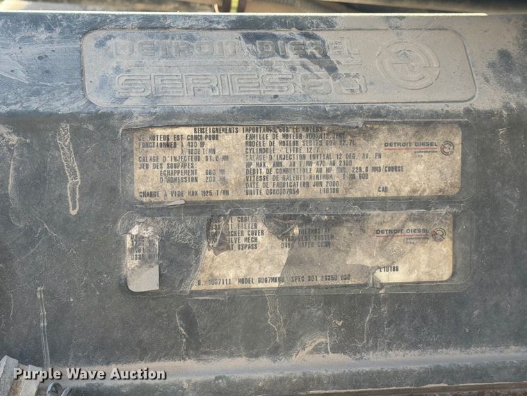 image for item EA7348 2001 Freightliner FLD120 roll-off container truck