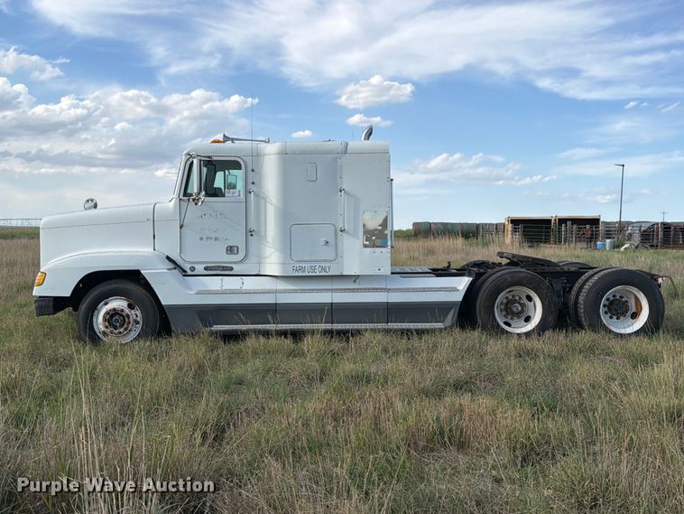 image for item ED0184 1995 Freightliner FLD semi truck