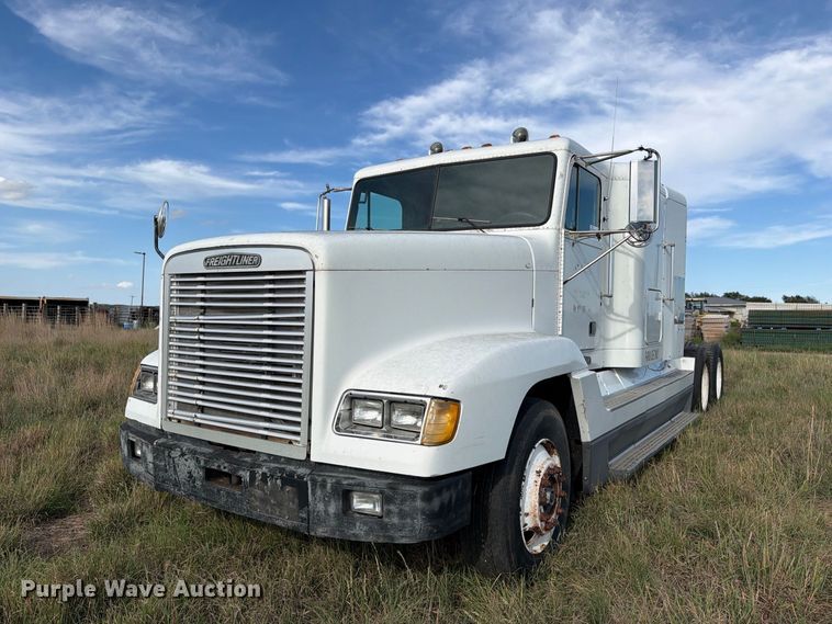 image for item ED0184 1995 Freightliner FLD semi truck