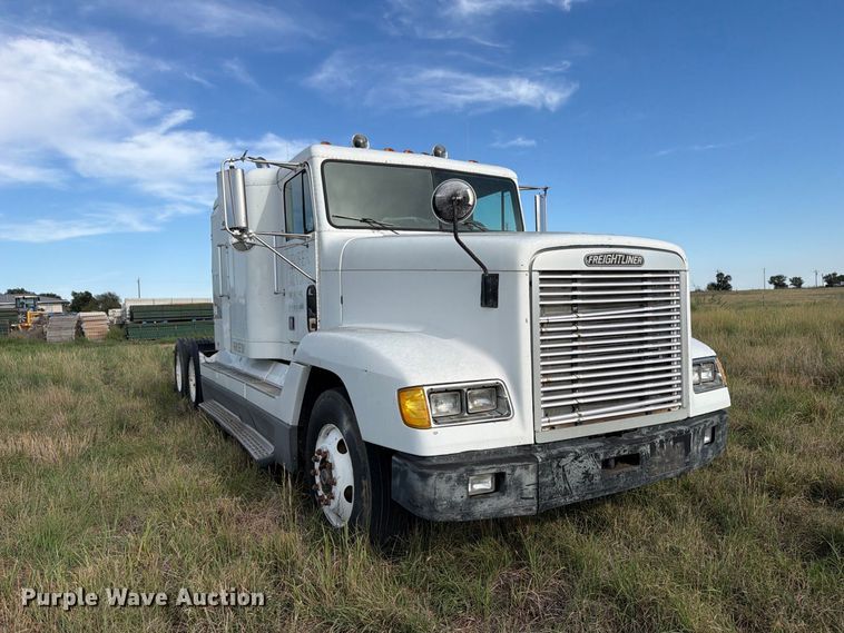 image for item ED0184 1995 Freightliner FLD semi truck